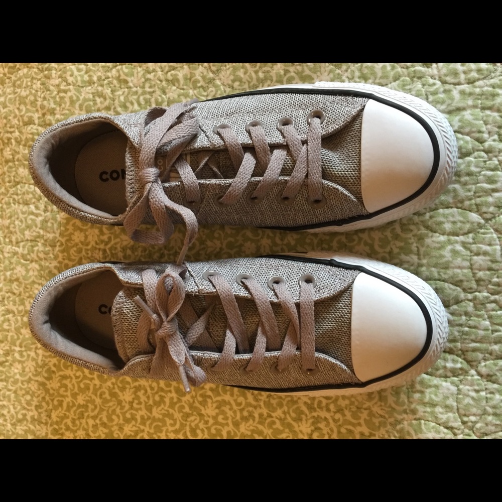 Women’s tan size 8-1/2 Converse shoes.